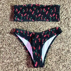 A cute, ruffed, cheeky cherry swimsuit. It can be worn with or without straps🍒